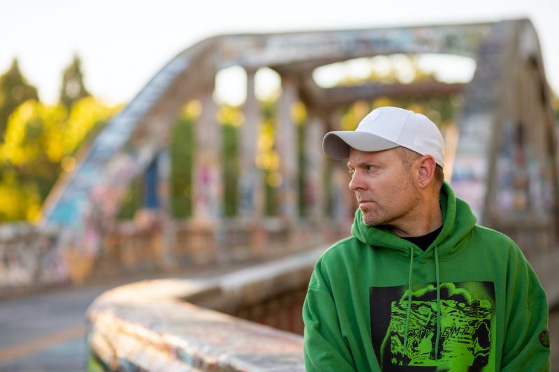 DJ Shadow naar de harmonie in Leeuwarden 
