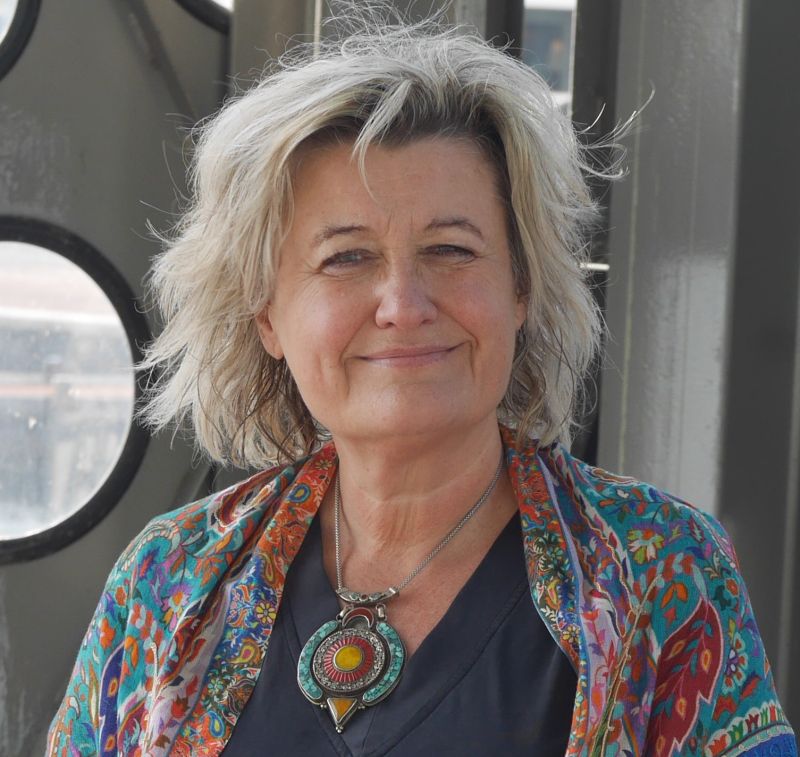 De ‘Anna Maria van Schurman Lezing’ door Annette Nobuntu Mul, m.m.v. zangeres Janneke Warringa
